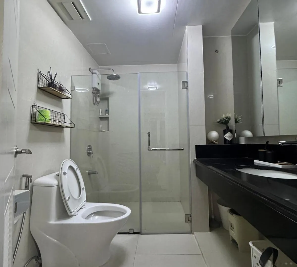 2Br Resort Type Condo W City View Sheridan Manila Apartment