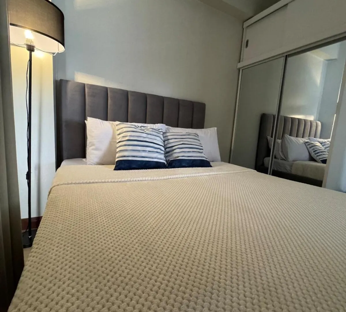 2Br Resort Type Condo W City View Sheridan Manila 0*,